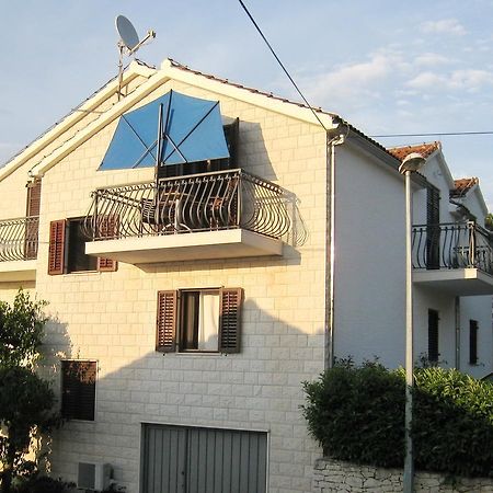 Apartments Raic Supetar Ngoại thất bức ảnh